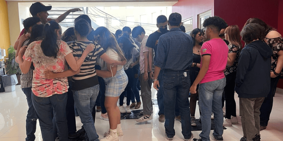Juntos en Este Viaje: En UANE Matamoros, la inducción no es solo un curso, es el inicio de una comunidad unida por la integración y la pertenencia.