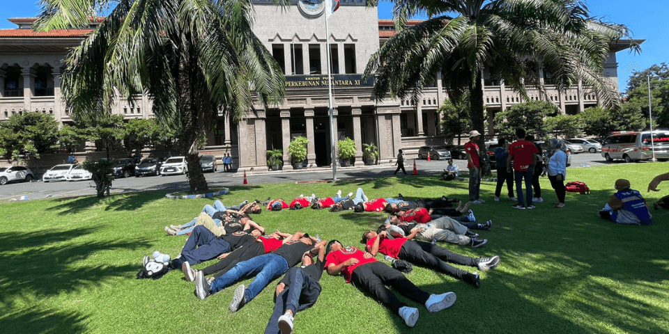Banco del siglo XXI en Surabaya Indonesia