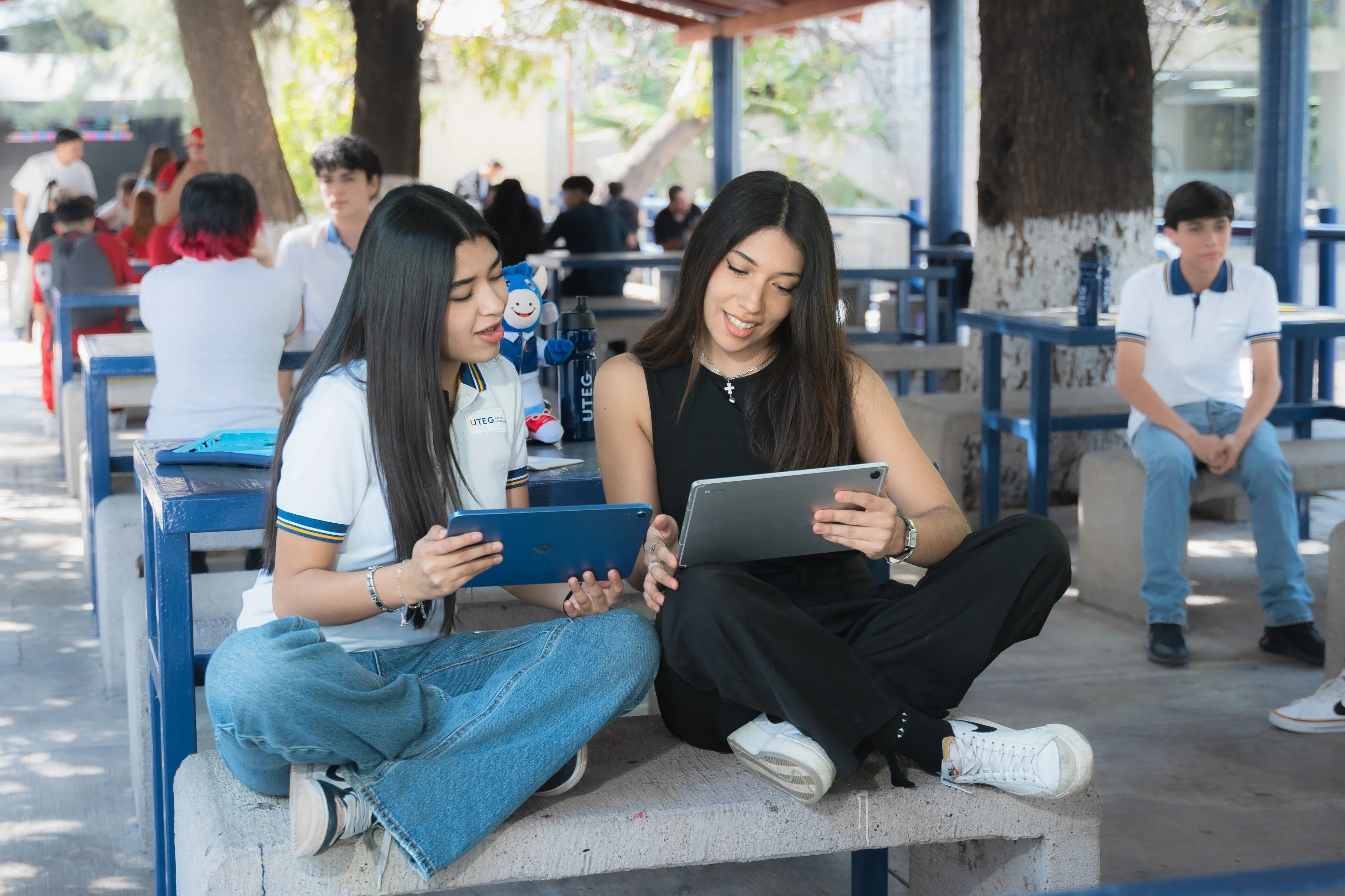 Ilustración para: ¿Por qué estudiar un programa online en UTEG?